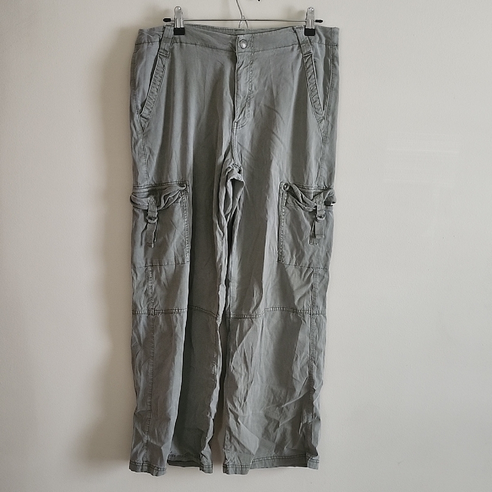 American Eagle Light Olive Sage Green Super High Rise Baggy Wide Leg Pants Cargo